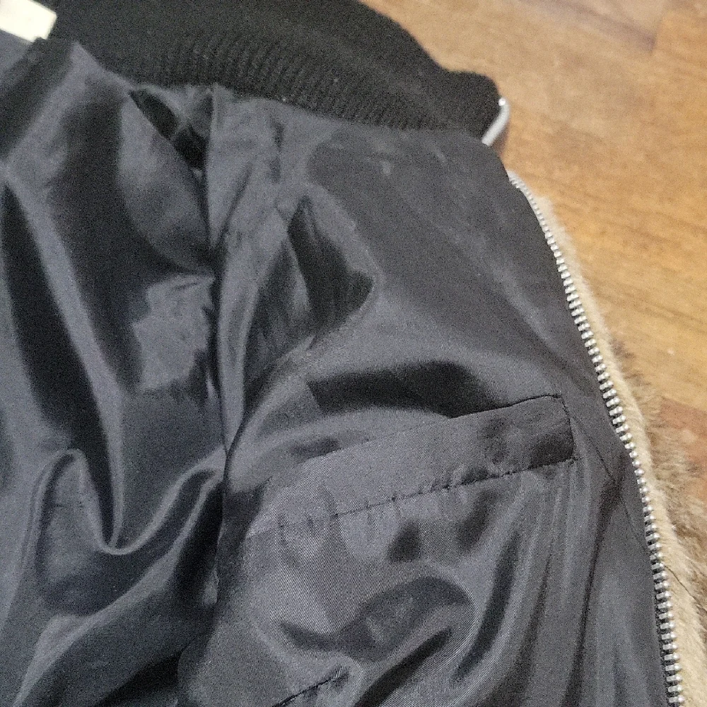 H&M Faux Fur Jacket - Picture 7 of 9